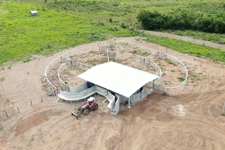 Curral Anti-Stress C103-5 em concreto pré-moldado protendido e autoadensável da Currais Itabira.