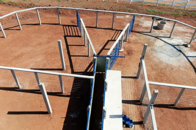 Curral convencional C17 em concreto pré-moldado protendido e autoadensável da Currais Itabira.