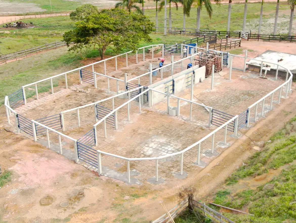 Curral Convencional C41 em concreto pré-moldado protendido e autoadensável da Currais Itabira.